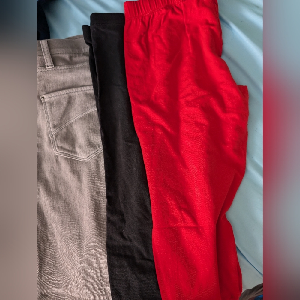 3 pairs of leggings